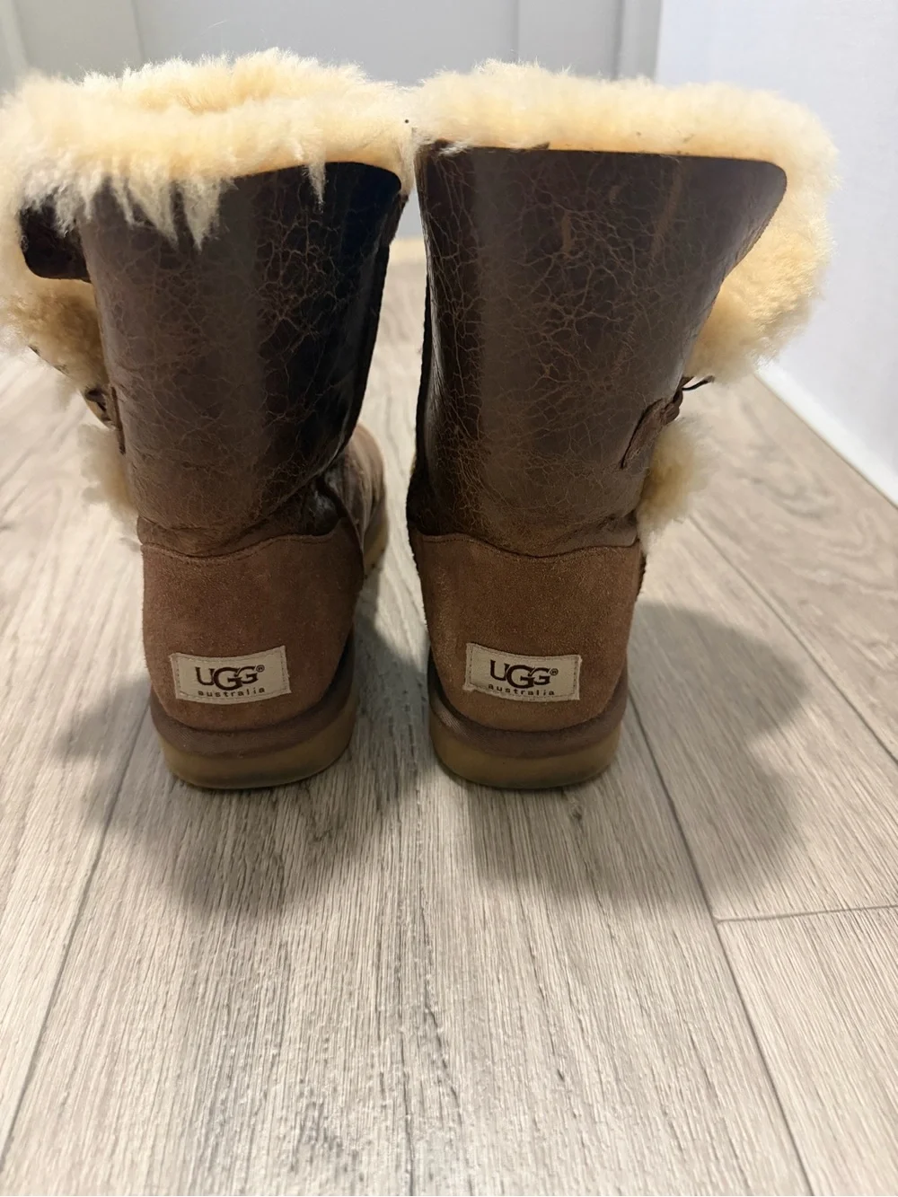 UGG Chestnut leather Shearling Mid-Calf Boot